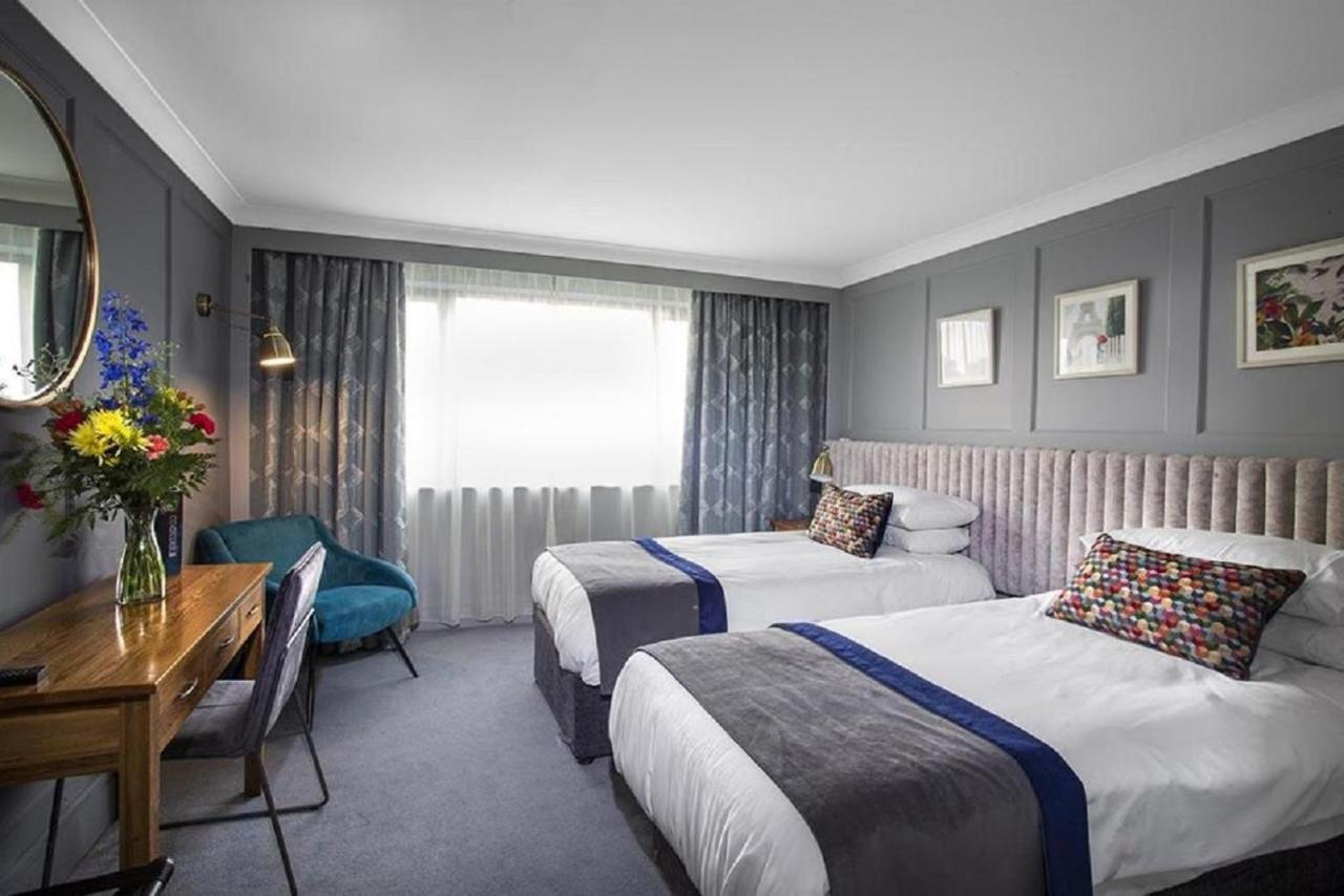 Hotel Imperial Dundalk Bagian luar foto