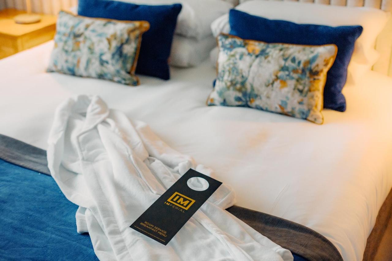 Hotel Imperial Dundalk Bagian luar foto