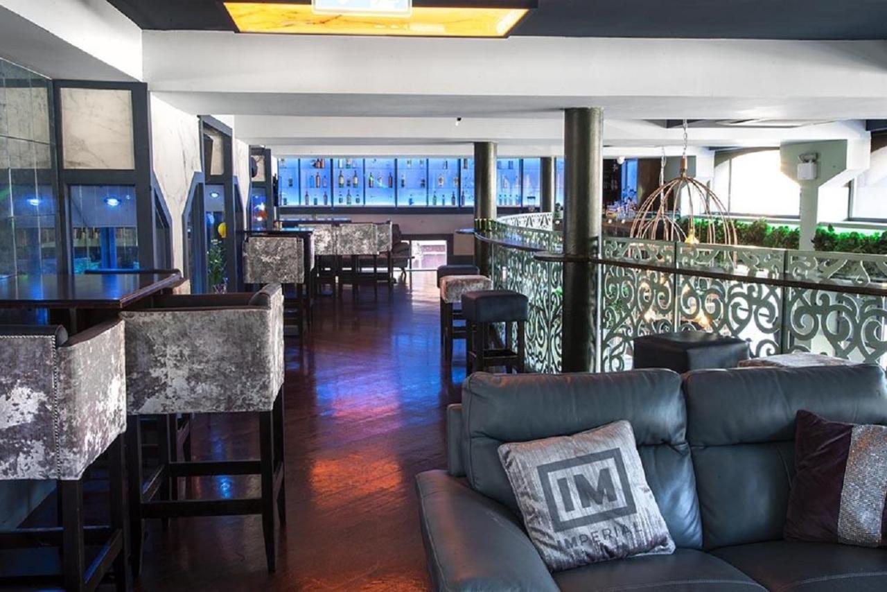 Hotel Imperial Dundalk Bagian luar foto