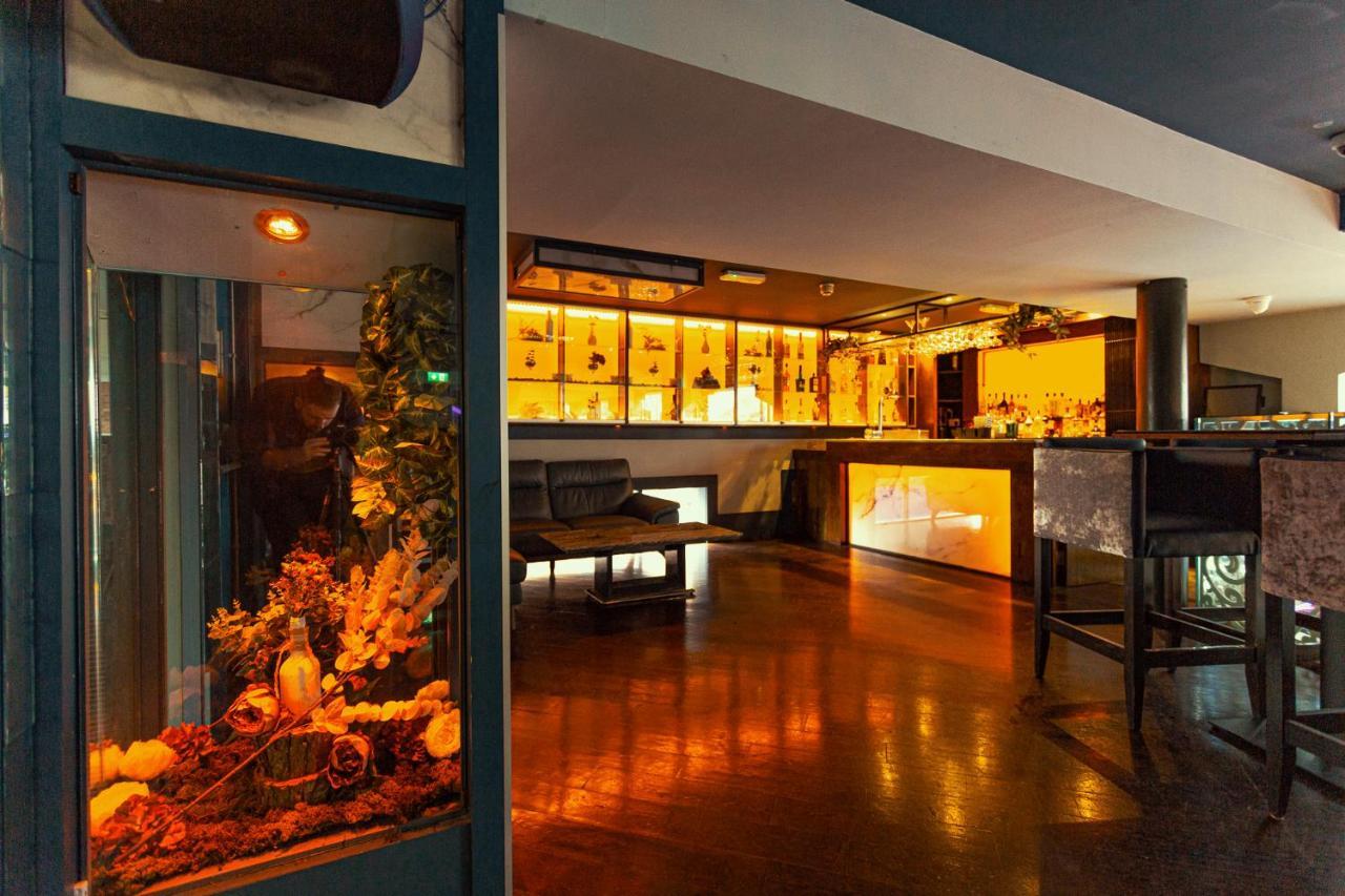 Hotel Imperial Dundalk Bagian luar foto