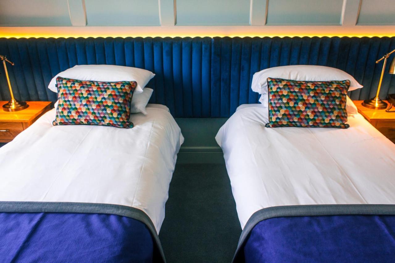 Hotel Imperial Dundalk Bagian luar foto